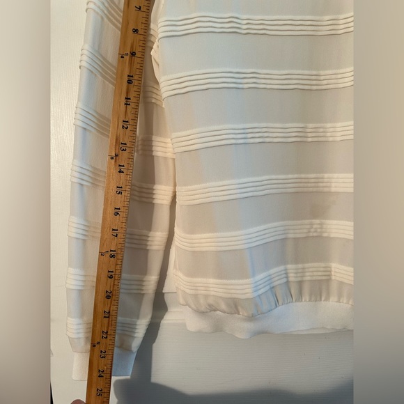 VERONICA BEARD 4 Ivory L/Sleeve Horizontal Pleat 100% Silk Luxury Blouse CLEAN - Picture 10 of 12